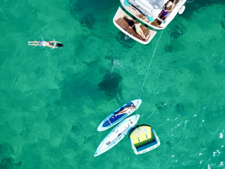 Wynajmij Motorówka z lub bez skippera Bavaria w Beaulieu-sur-Mer