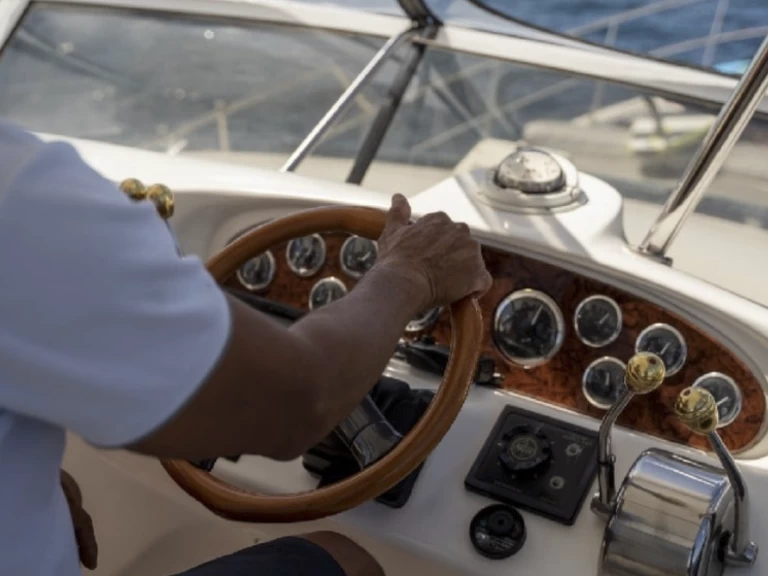 Wynajem łodzi Świat tanio Sea Ray 400 Sedan Bridge