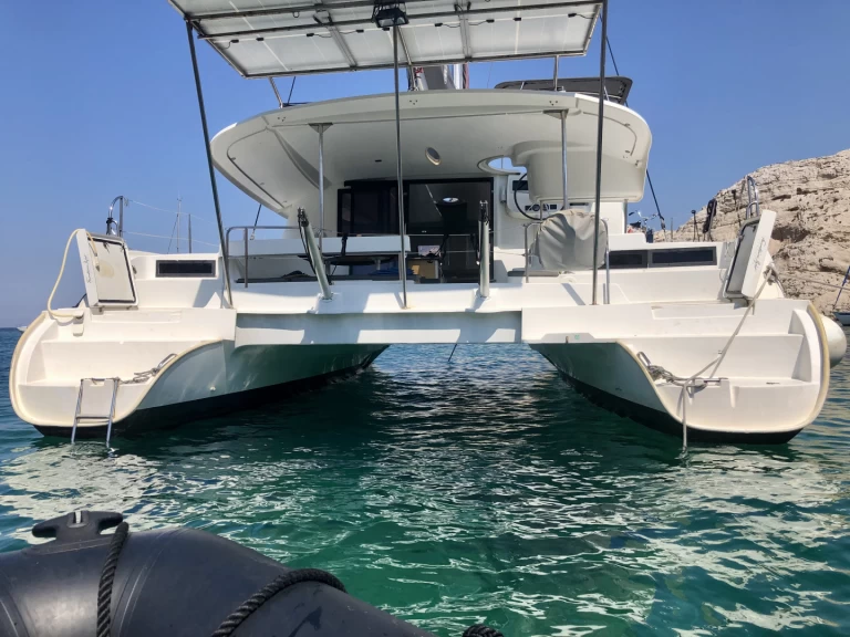 Wynajmij Fountaine Pajot LIPARI 41 EVOLUTION w Marsylia