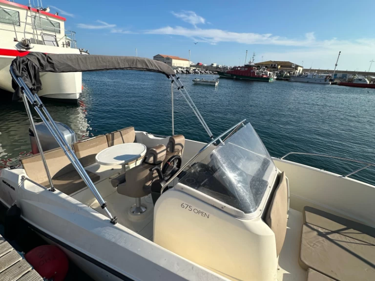 Motorówka do wynajmu w Marsylia w najlepszej cenie