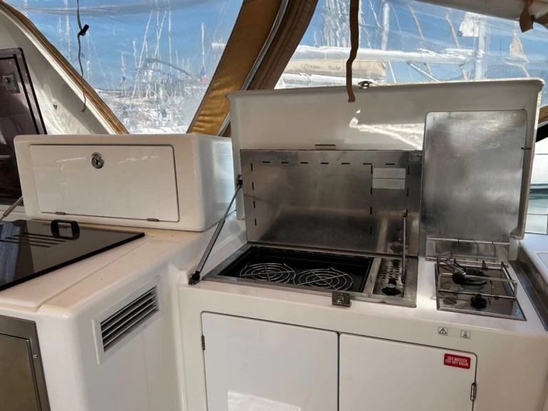 Żaglowiec do wynajmu w Gouvia w najlepszej cenie