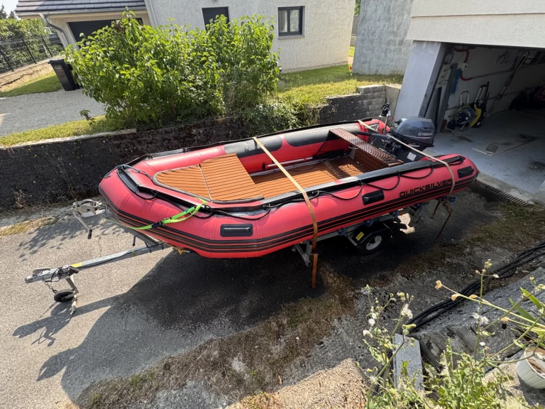 Łódż półsztywna do wynajmu w Ornex w najlepszej cenie