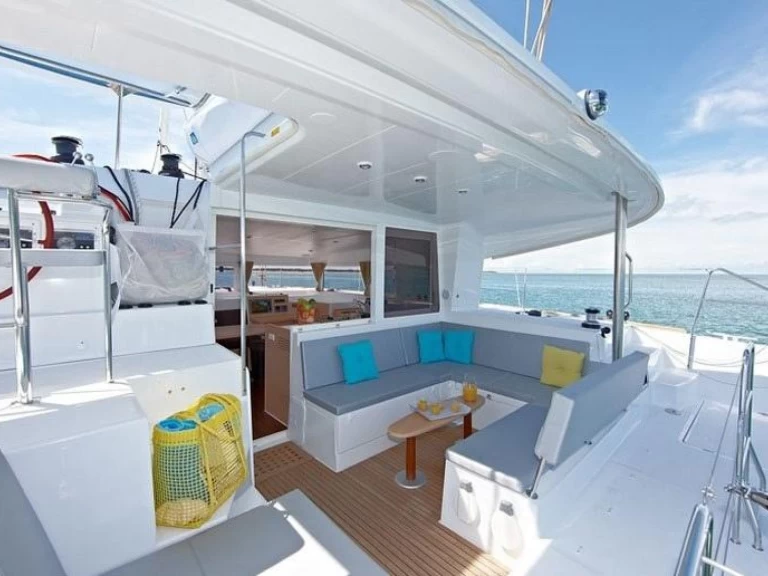 Wynajem łodzi Lagoon Lagoon 400 w Es Jondal na SamBoat 