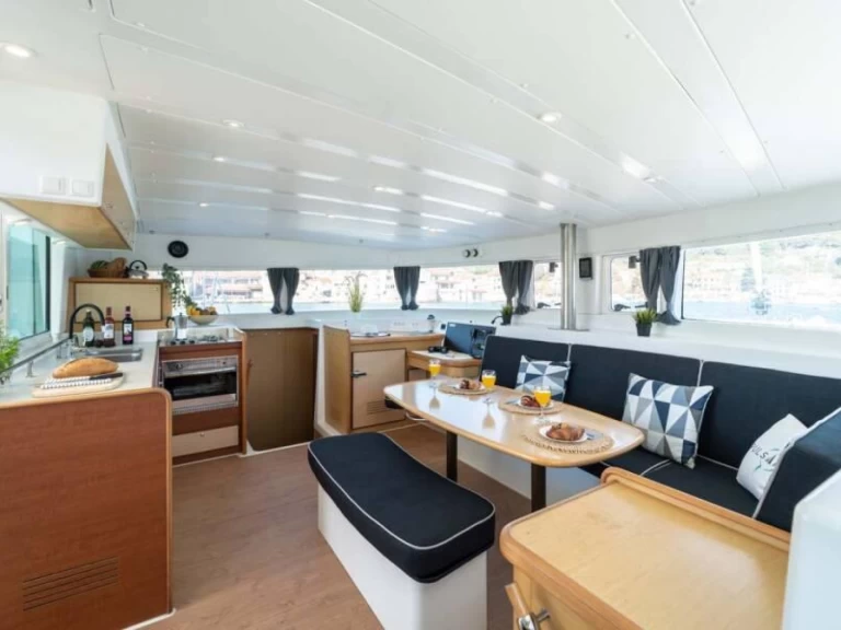 Wynajem łodzi Lagoon Lagoon 400 w Sant Antoni de Portmany na SamBoat 