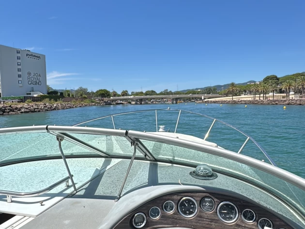 Motorówka do wynajmu w Mandelieu-la-Napoule w najlepszej cenie