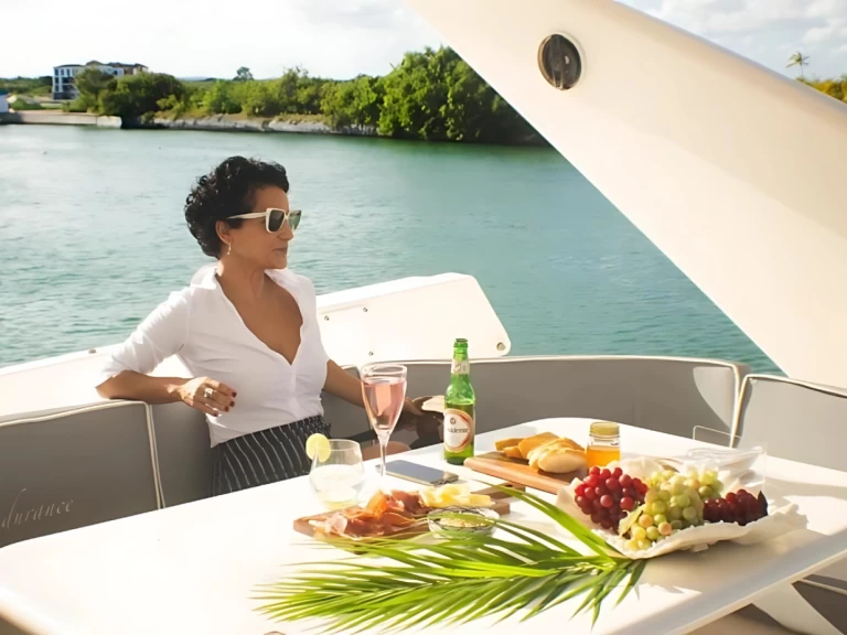 Wynajem łodzi La Romana tanio custom