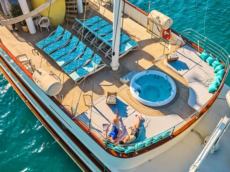 Luksusowy jacht do wynajmu w Trogir w najlepszej cenie