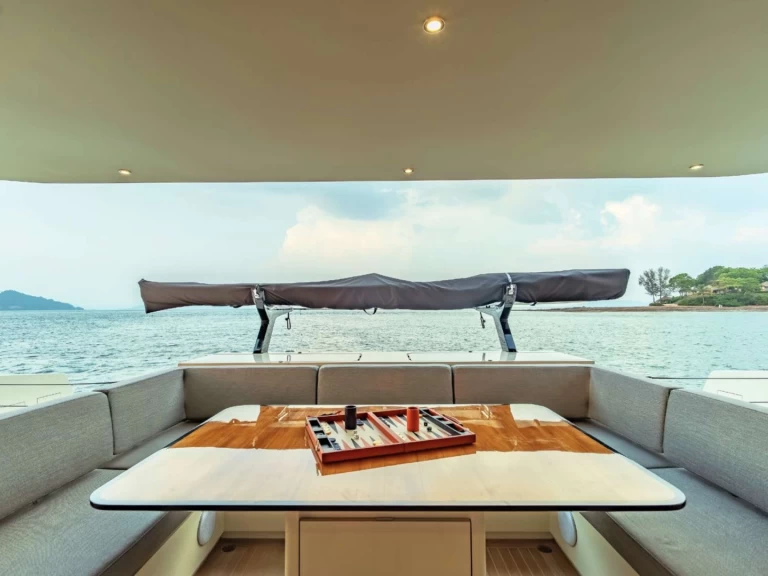 Wynajem Luksusowy jacht w Neapol - McCohangy Boats JACK