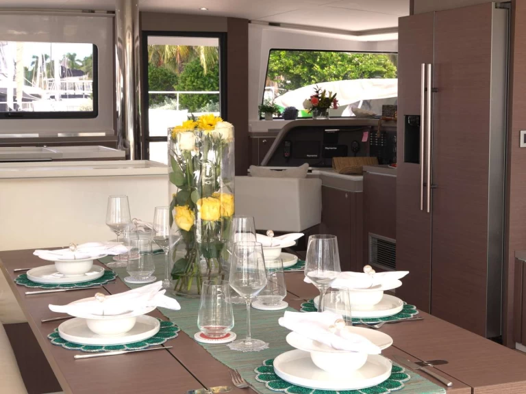 Luksusowy jacht do wynajmu w Nassau w najlepszej cenie