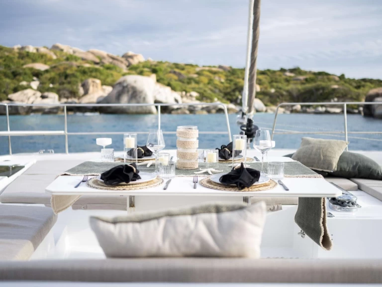 Wynajmij Luksusowy jacht z lub bez skippera Bali w Brytyjskie Wyspy Dziewicze