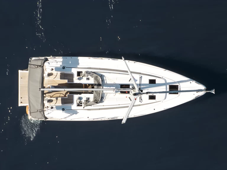 Wynajem łodzi Fethiye tanio Bavaria C38