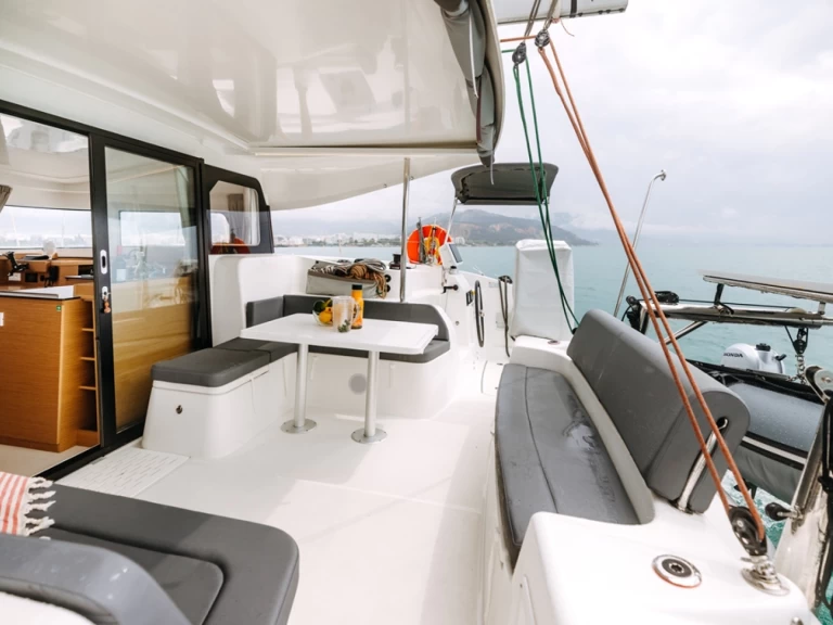 Katamaran do wynajmu w Deme of Volos w najlepszej cenie