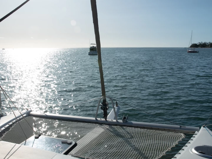 Wynajmij Fountaine Pajot Mahe 36 w Baie du Tamarin