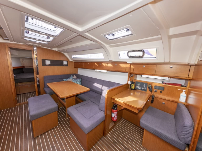 Wynajem łodzi Kalkara tanio Bavaria 41