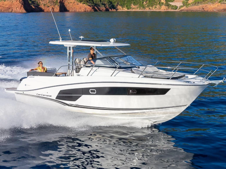 Wynajem Motorówka Jeanneau z patentem 