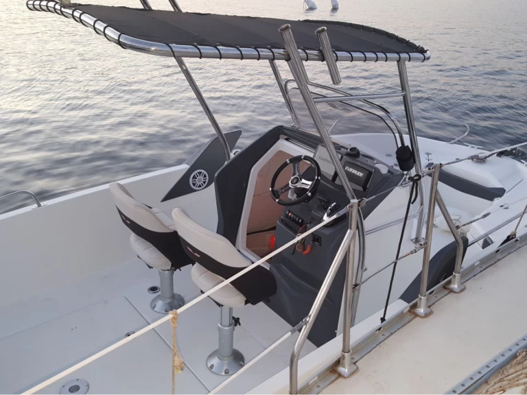 Wynajmij Bénéteau Flyer 6.6 SPACEdeck w Porto-Vecchio