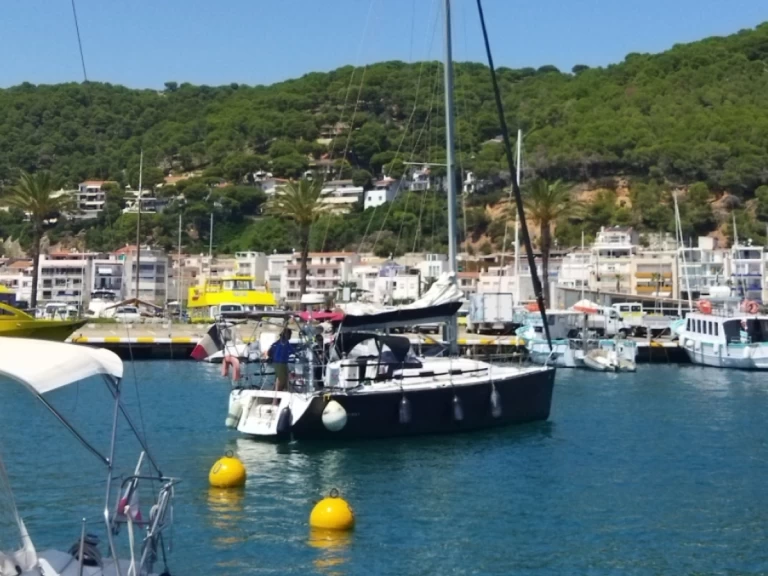 Wynajem łodzi Canet-en-Roussillon tanio First 36.7