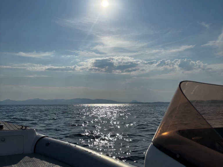 Wynajem Łódż półsztywna w Mandelieu-la-Napoule - Arimar X-Cellence 730