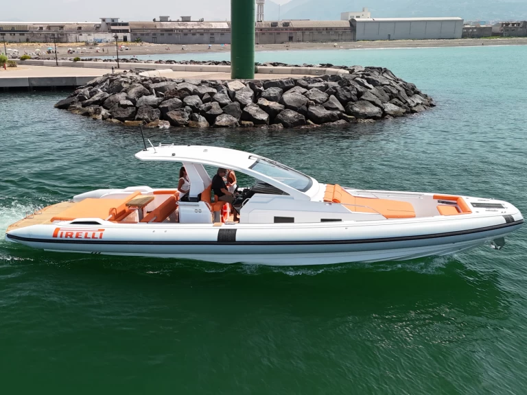 Wynajem łodzi Torre Annunziata tanio Pirelli 42 EFB
