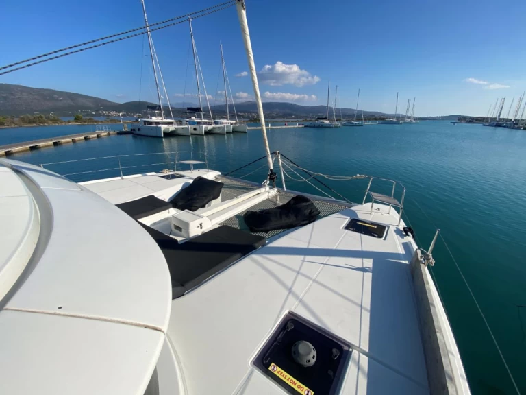 Lagoon Lagoon 46 między profesjonalistami a osobami prywatnymi w Lefkáda