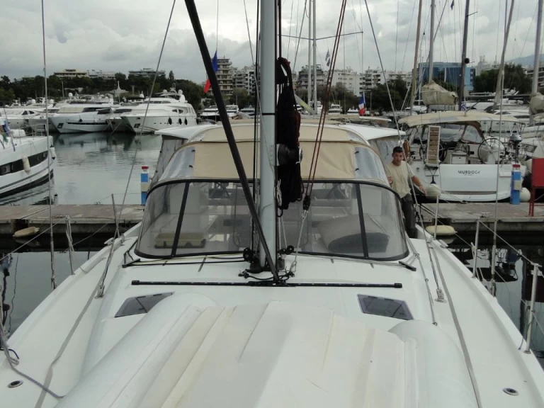 Wynajmij Jeanneau Sun Loft 47 w Alimos