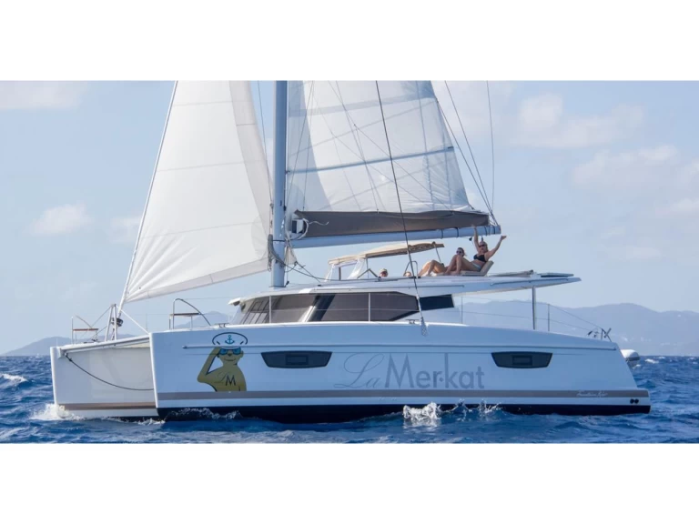 Wynajem Katamaran Fountaine Pajot z patentem 