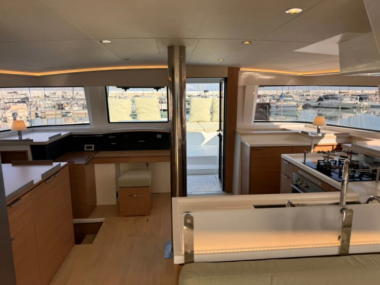 Wynajmij Katamaran z lub bez skippera Bali w Capo d'Orlando