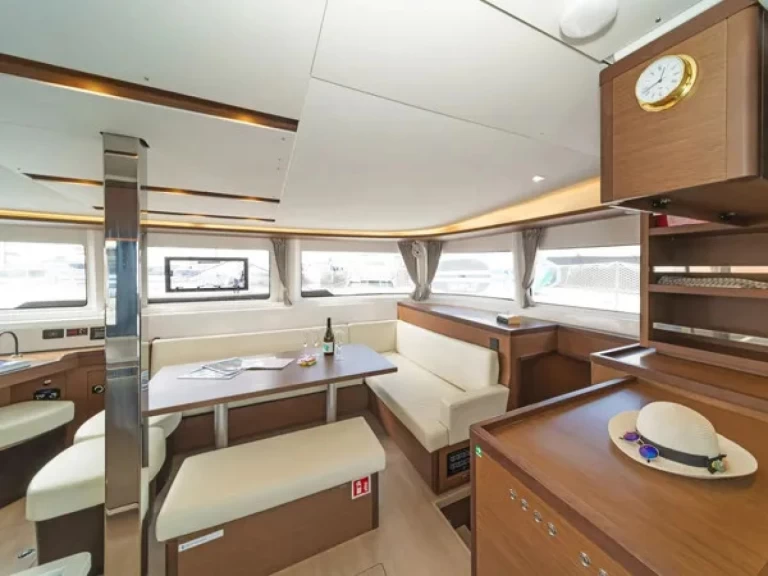 Wynajem Katamaran w Alimos - Lagoon Lagoon 46