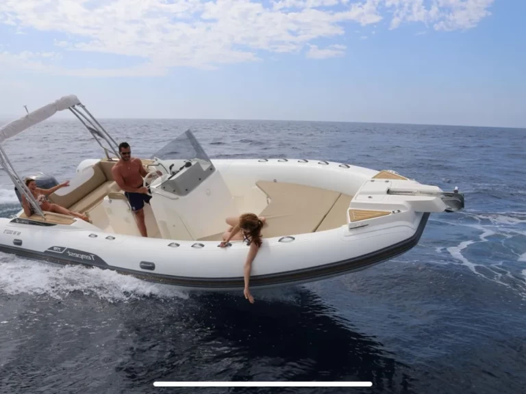 Wynajem łodzi Capelli Tempest 775 w Mandelieu-la-Napoule na SamBoat 