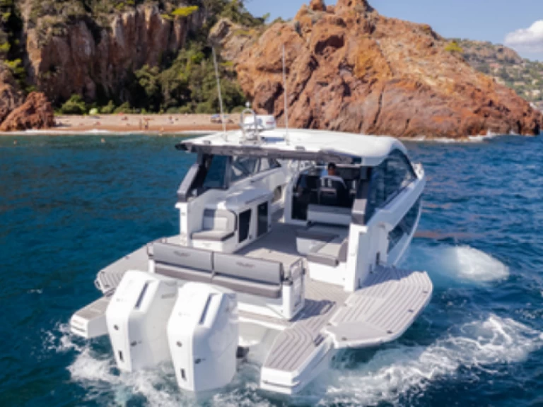 Wynajmij Galeon 375 w Ayia Napa