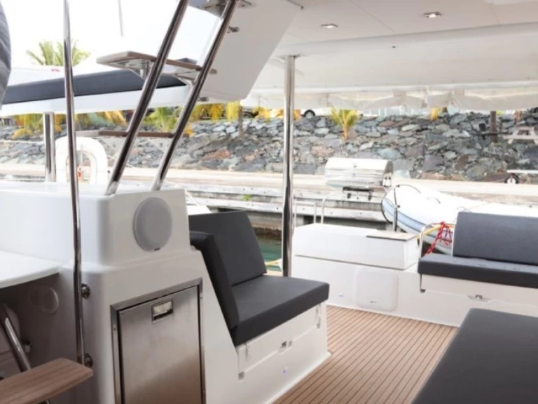 Fountaine Pajot Fountaine Pajot Saba 50 (Owner's Version) między profesjonalistami a osobami prywatnymi w Road Town