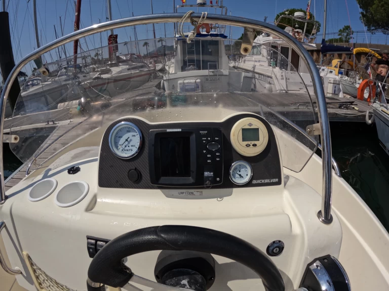 Motorówka do wynajmu w Hendaye w najlepszej cenie