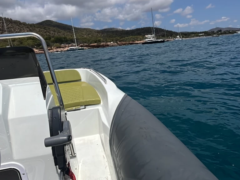 Wynajem Motorówka Zar z patentem 