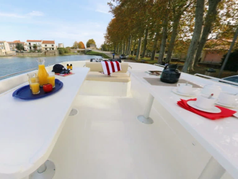 Wynajem Motorówka Le Boat z patentem 