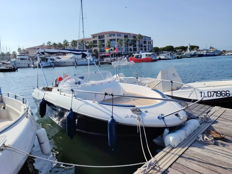 Jeanneau Cap Camarat 625 WA między profesjonalistami a osobami prywatnymi w Argelès-sur-Mer