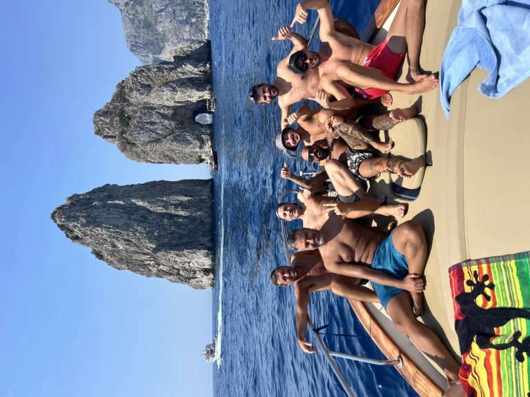 Wynajem Motorówka Libeccio 27 z patentem 