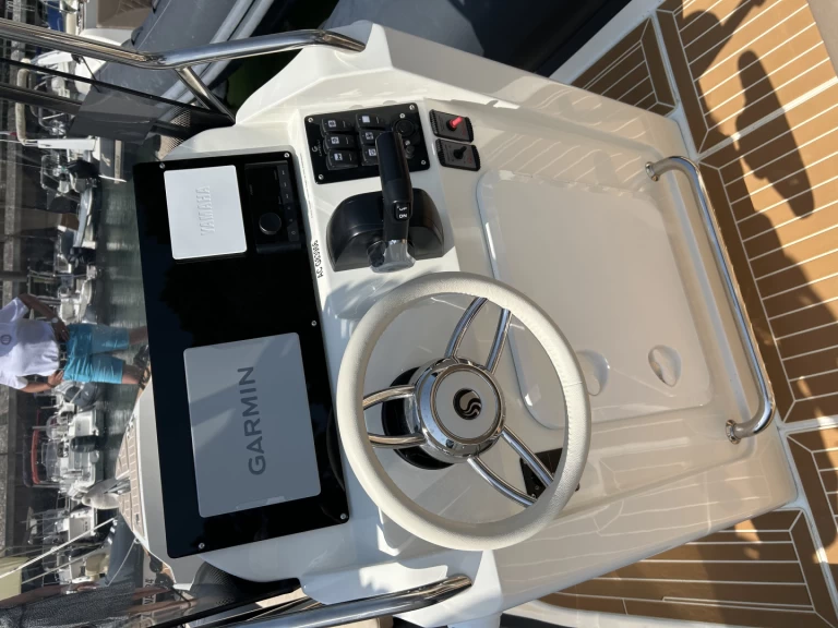 Capelli Tempest 700 między profesjonalistami a osobami prywatnymi w Lège-Cap-Ferret