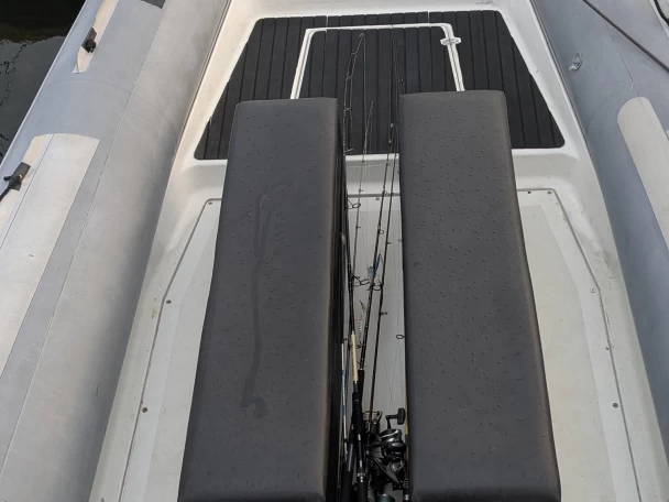 Wynajem Łódż półsztywna Lomac z patentem 