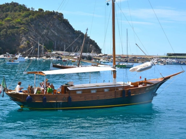 SIMEONI GOLETTA 15 MT między profesjonalistami a osobami prywatnymi w Chiavari