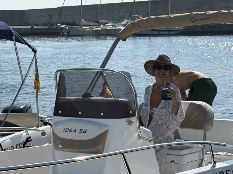 Wynajem Motorówka Idea Marine z patentem 