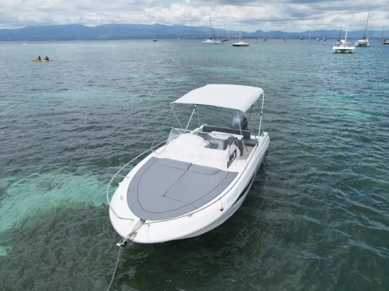 Motorówka do wynajmu w Le Gosier w najlepszej cenie