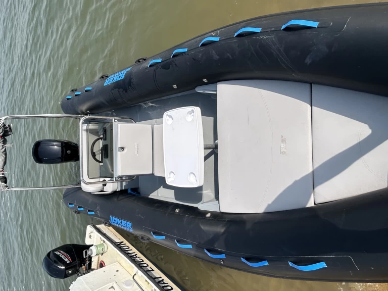 Wynajem łodzi Capelli Tempest 700 Sun w Le Canon na SamBoat 