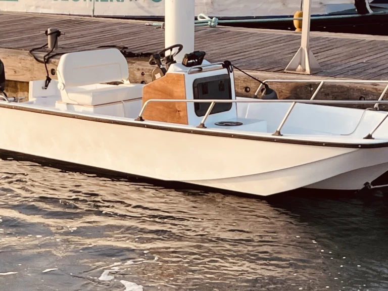 Motorówka do wynajmu w Larmor-Plage w najlepszej cenie