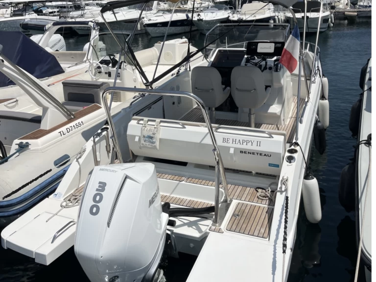 Wynajem w Les Issambres- Bénéteau Flyer 8 SPACEdeck na SamBoat