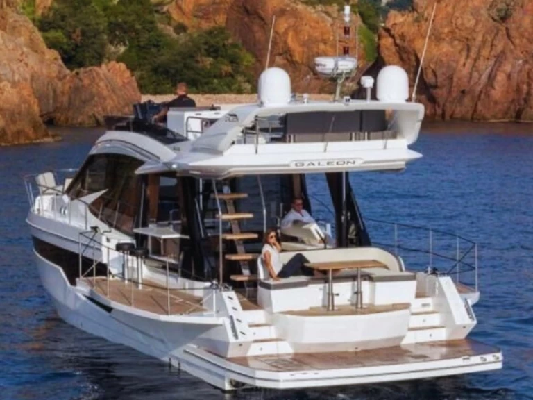 Wynajmij Galeon Galeon 500 Fly w Cannes
