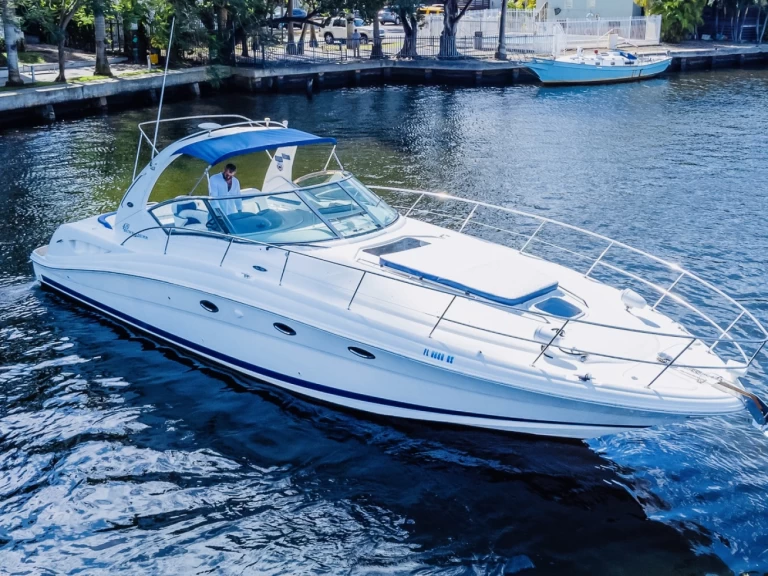 Luksusowy jacht do wynajmu w Miami w najlepszej cenie