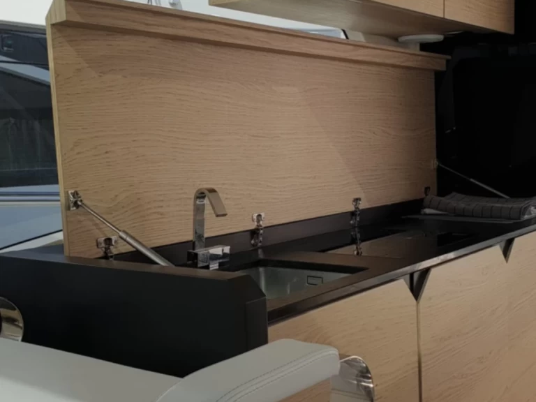 Wynajem w Neapol- Rio Rio 44 Hard Top na SamBoat