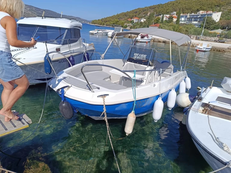 Wynajem Motorówka w Trogir - Cantiere Nautico Speedy Cayman 585