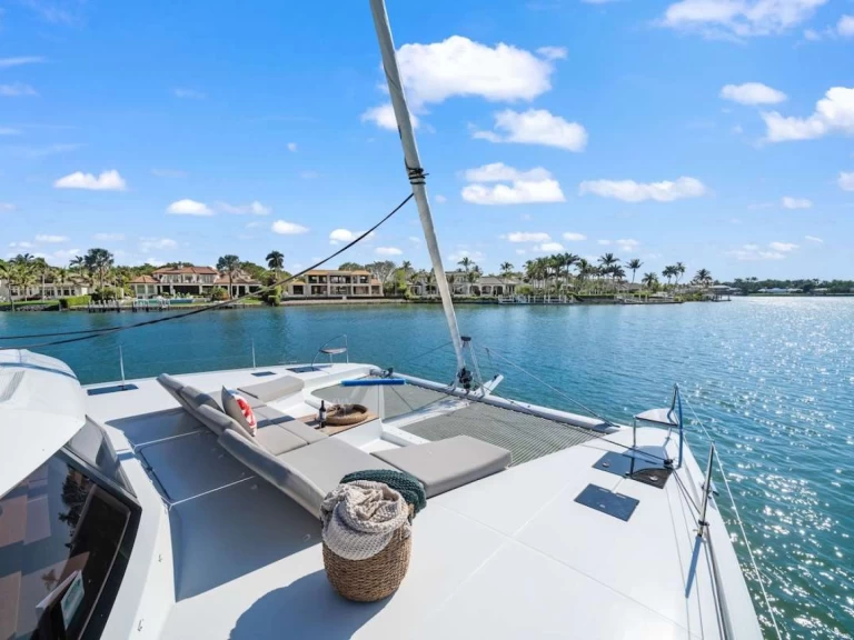 Wynajem Luksusowy jacht Fountaine Pajot z patentem 