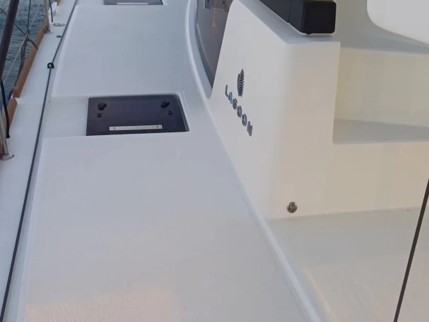 Katamaran do wynajmu w Lavrio w najlepszej cenie